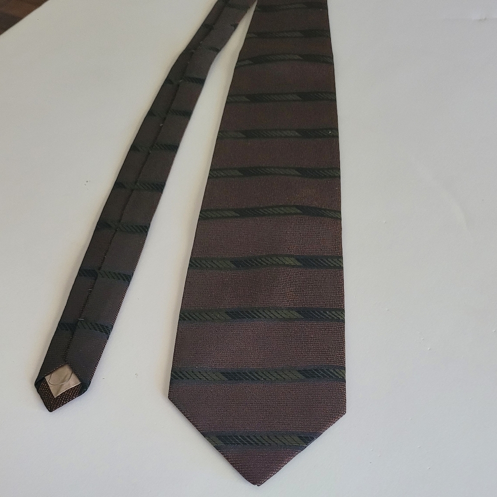 Classic Men's Brown Striped Tie